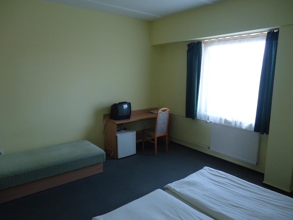 Jancsar Hotel Székesfehérvár Eksteriør billede