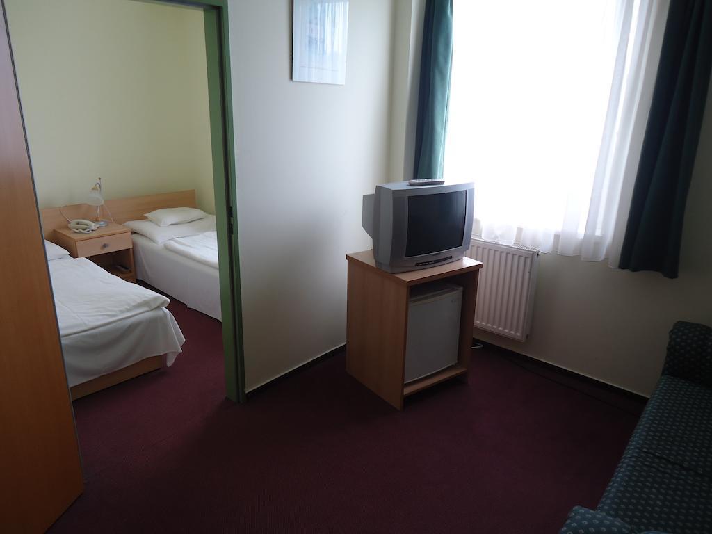 Jancsar Hotel Székesfehérvár Eksteriør billede